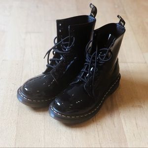 Dr. Martens women 1460 patent boot UK6 US8